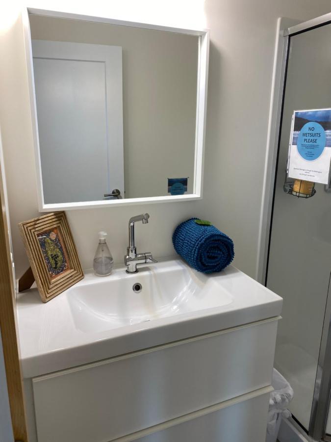 Lucky Creek Guest Suite Ucluelet Bagian luar foto